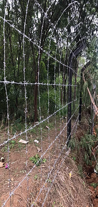 Barbed fencing work